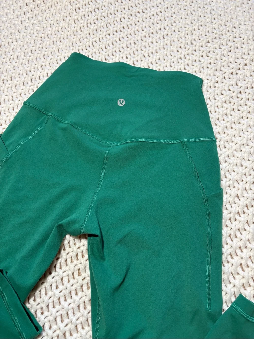 lululemon cascadia green align hr pant 25” pockets size 6